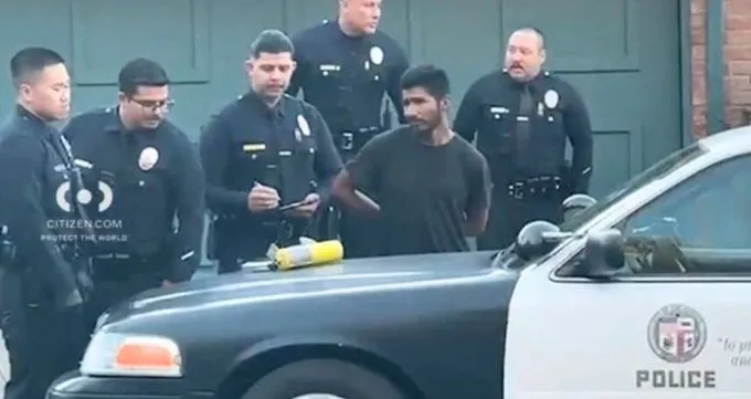 Juan fue detenido en California tras ser reportado por vecinos de la zona