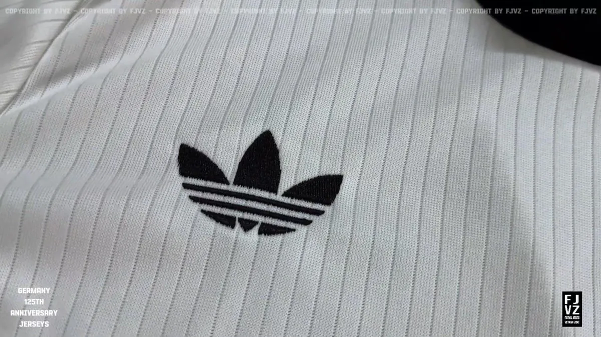Viejo logo de Adidas | Footy_Headlines