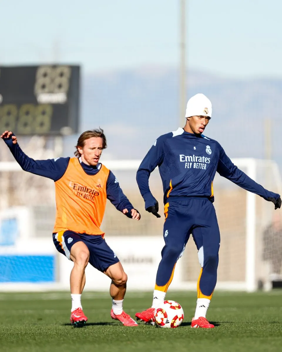 Luka Modric y Jude Bellingham en entrenamiento con Real Madrid