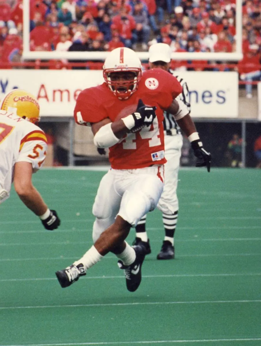 Calvin Jones fue figura colegial con Nebraskas