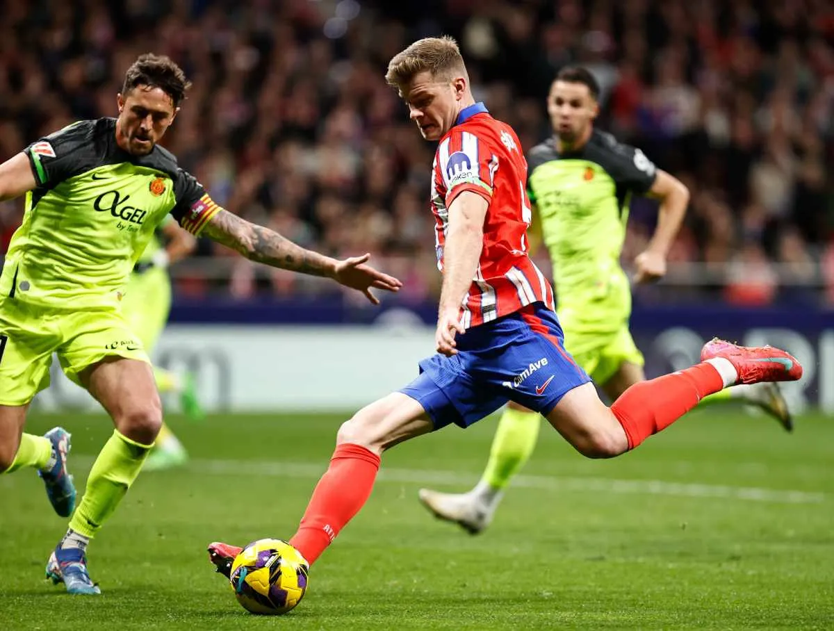 Atlético sigue sublíder de la clasificación en España