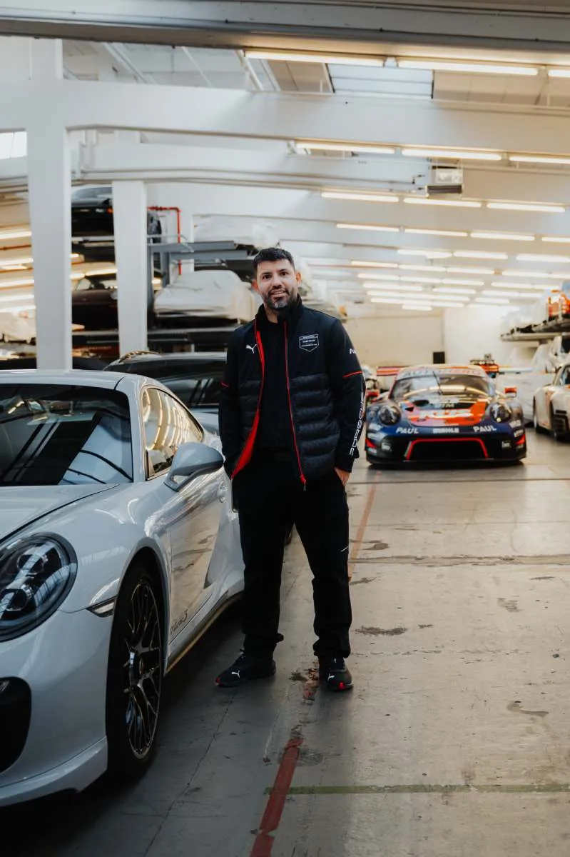 El 'Kun' será piloto de Porsche en la Fórmula E