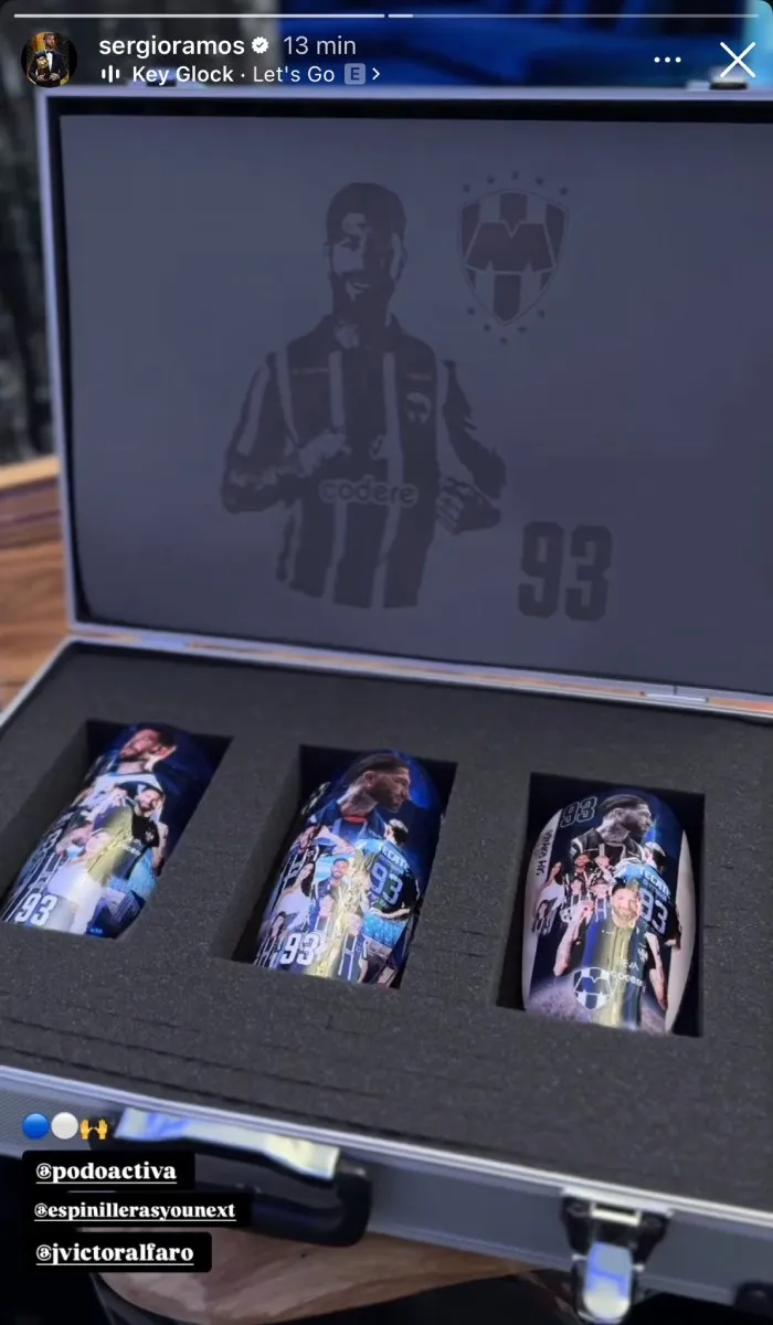 Así son las espinilleras que presumió Sergio Ramos