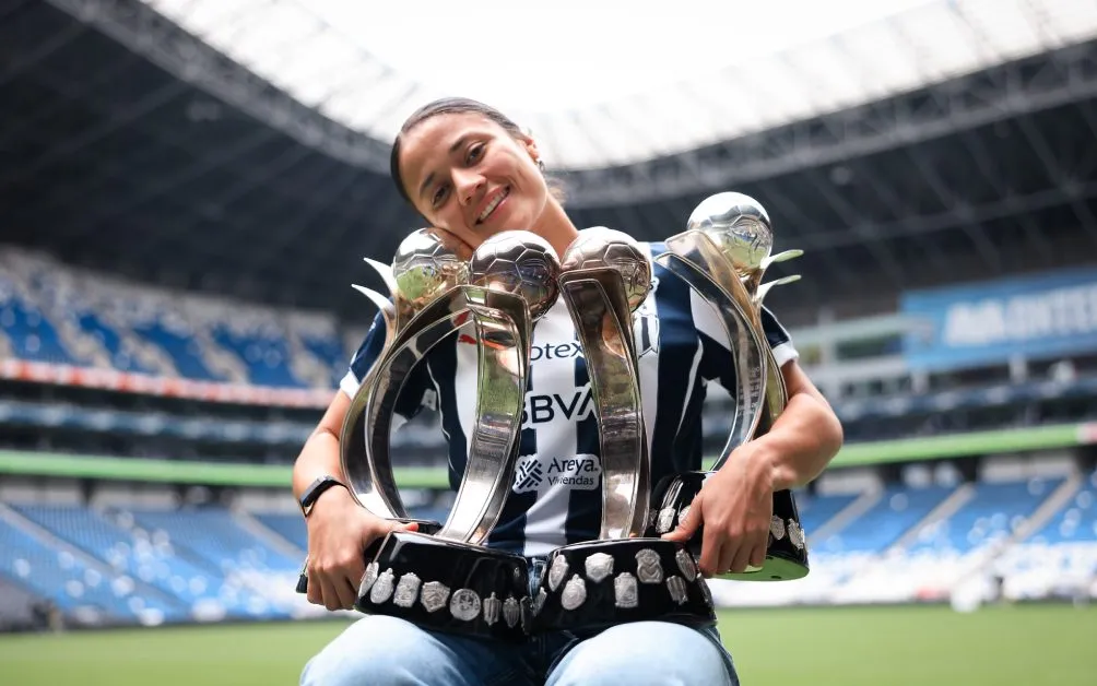 Bernal se marchó con cuatro títulos de liga