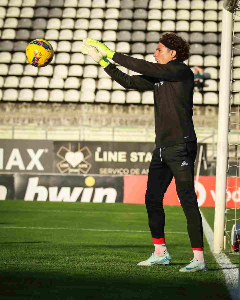 Paco Memo llegó a 500 goles en el Viejo Continente