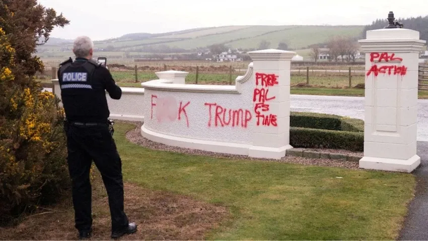 No es la primera vez que un campo de golf de Trump es vandalizado / Redes Sociales