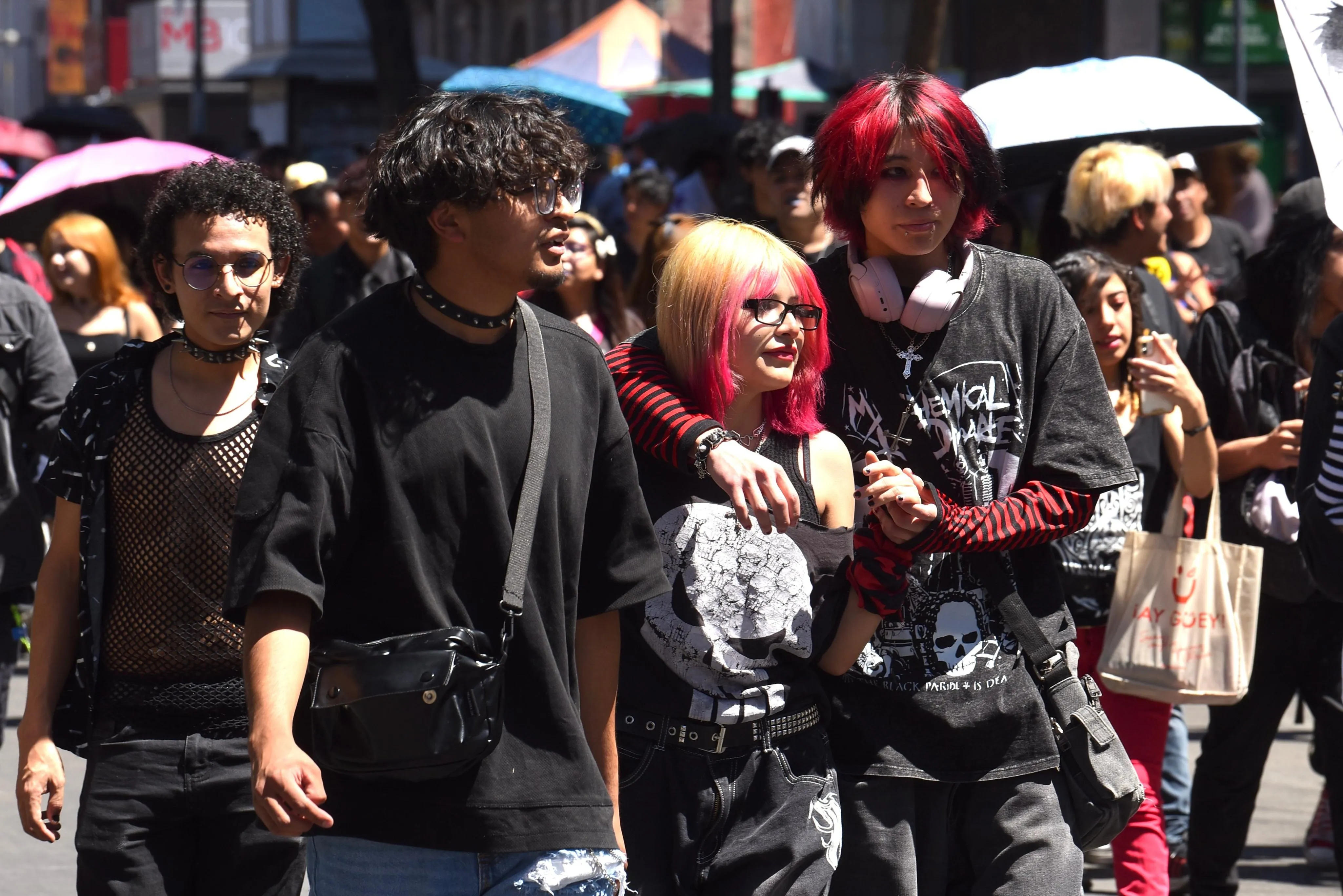 Marcha Emo 2025 en CDMX / El Universal