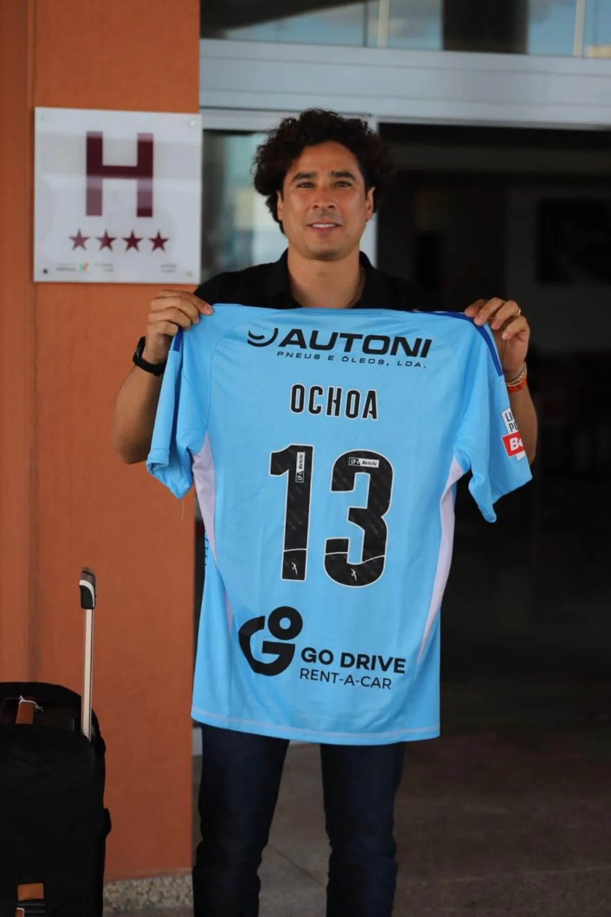 Guillermo Ochoa | @paugr