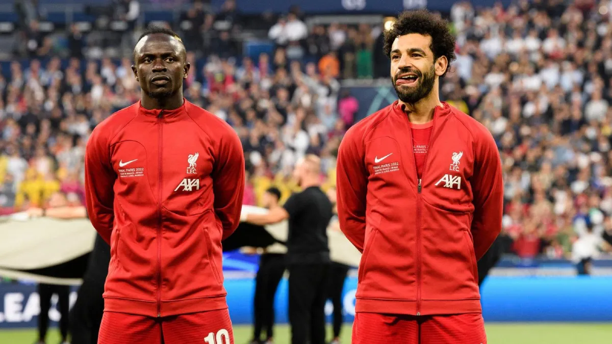 Ambos jugadores | @TheAnfieldBuzz