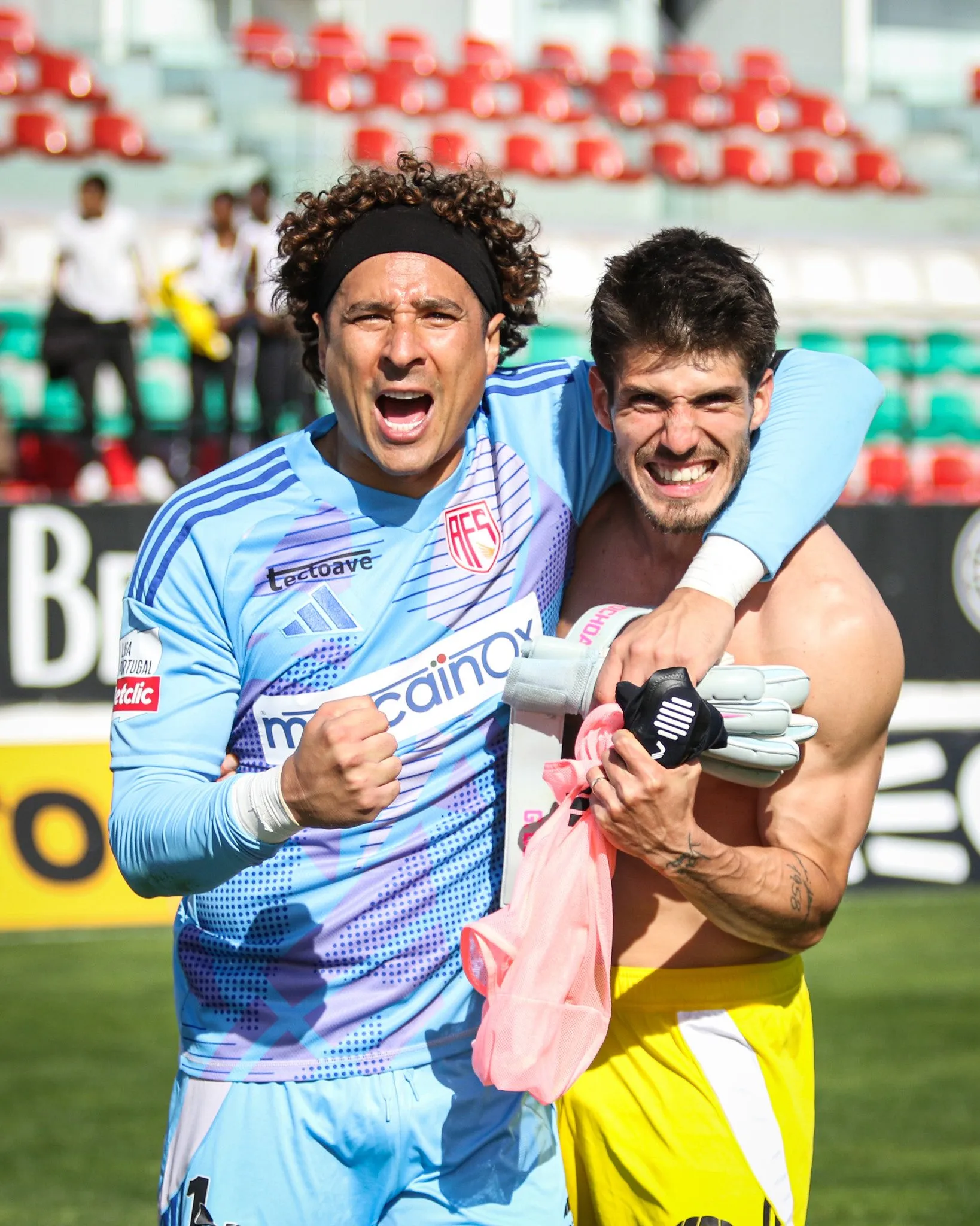 Memo Ochoa buscará la salvación