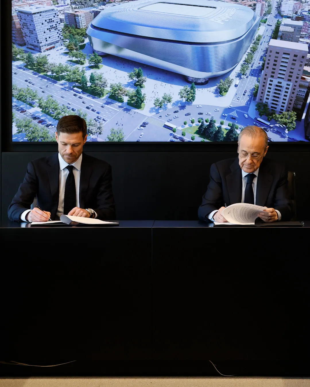 Alonso fue presentado de forma oficial con Real Madrid