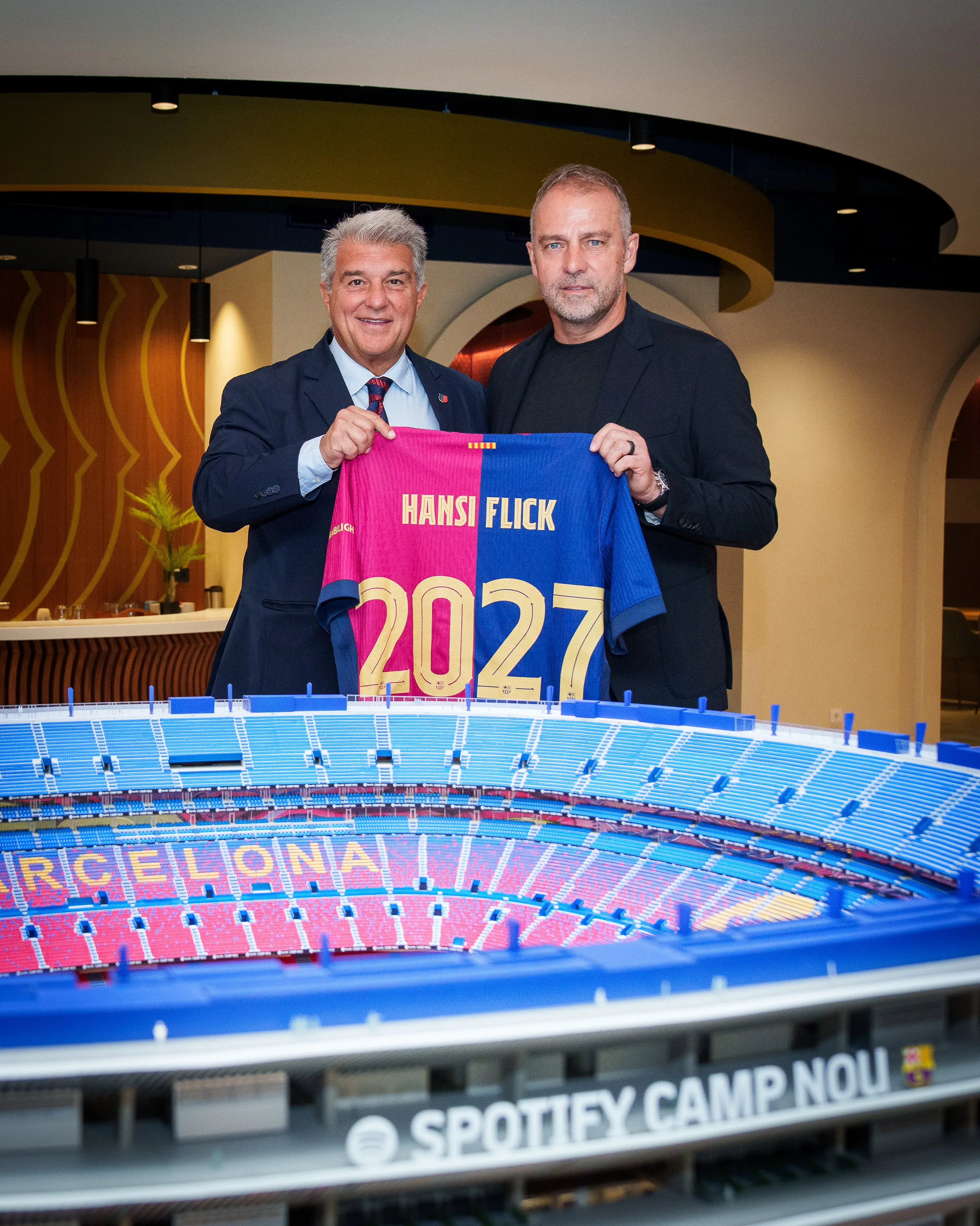 Flick extendió su vínculo hasta 2027