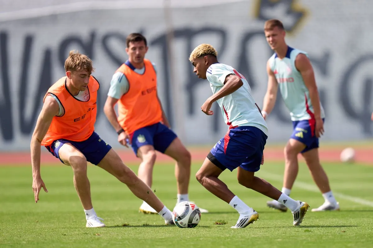 Ambos en cancha | @SEFutbol