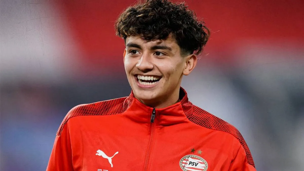 En PSV | @rodrigocamacho_