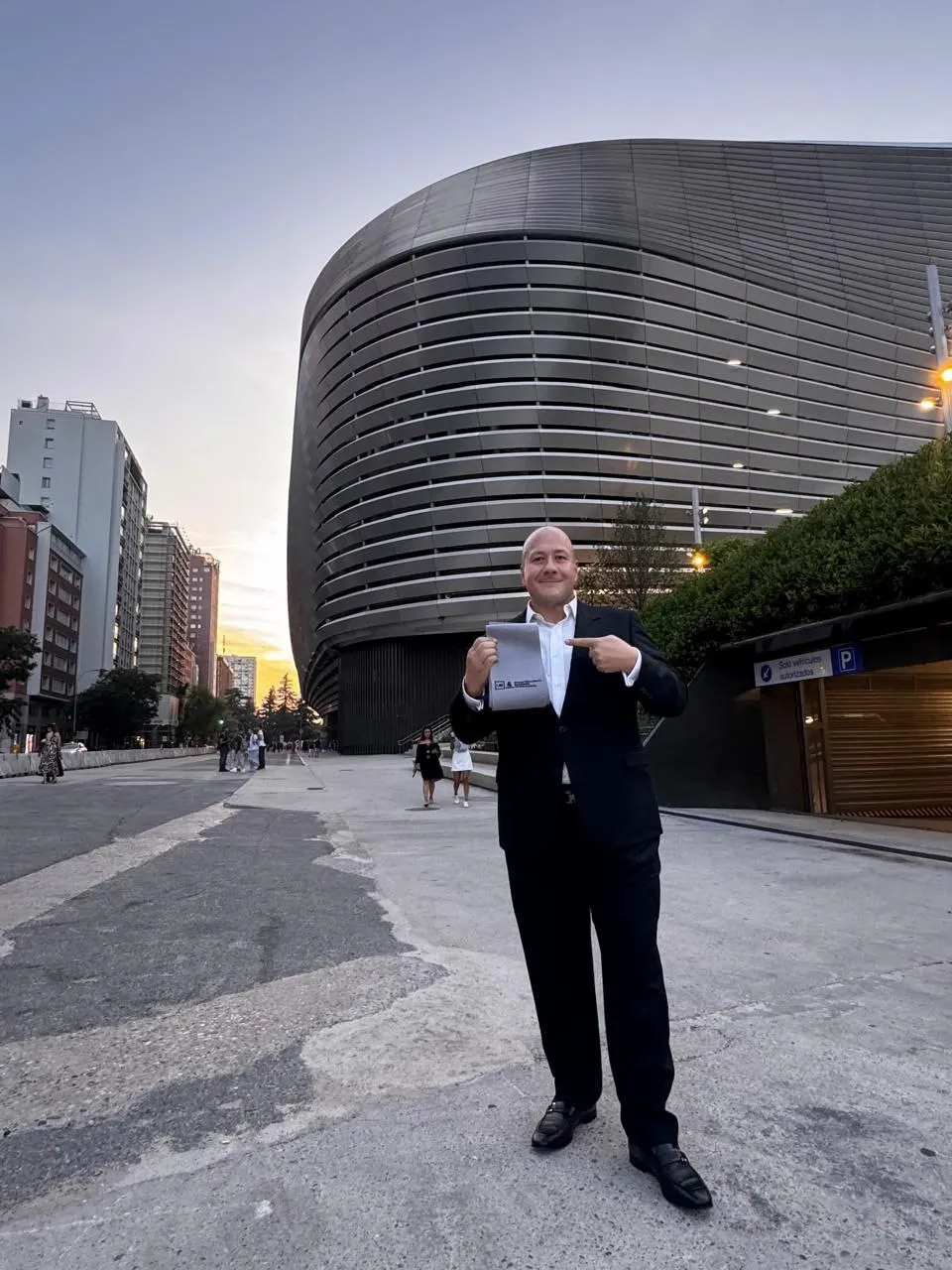 Alfaro presumió sus logros en redes sociales