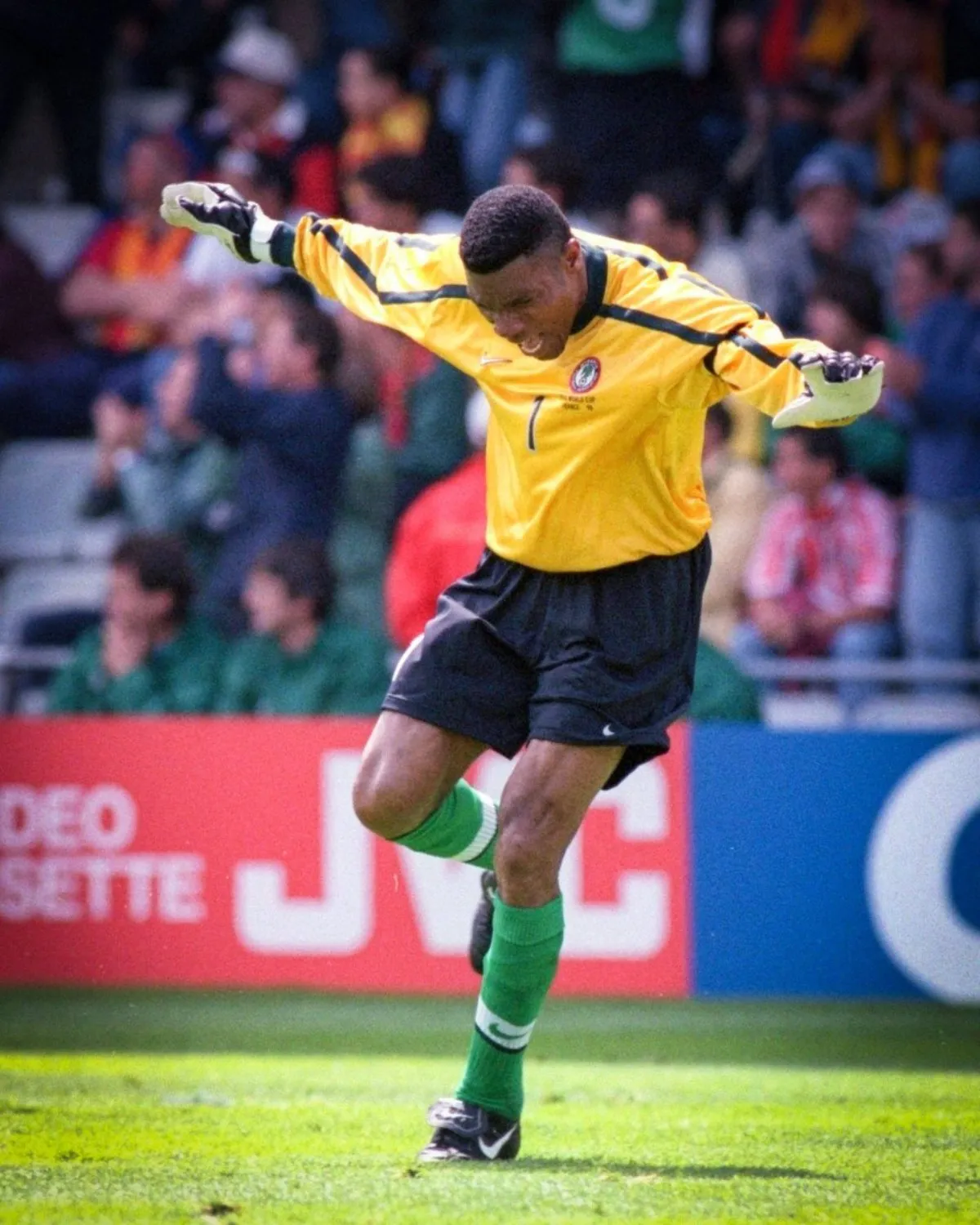 Rey sin corona | @Austinooffical