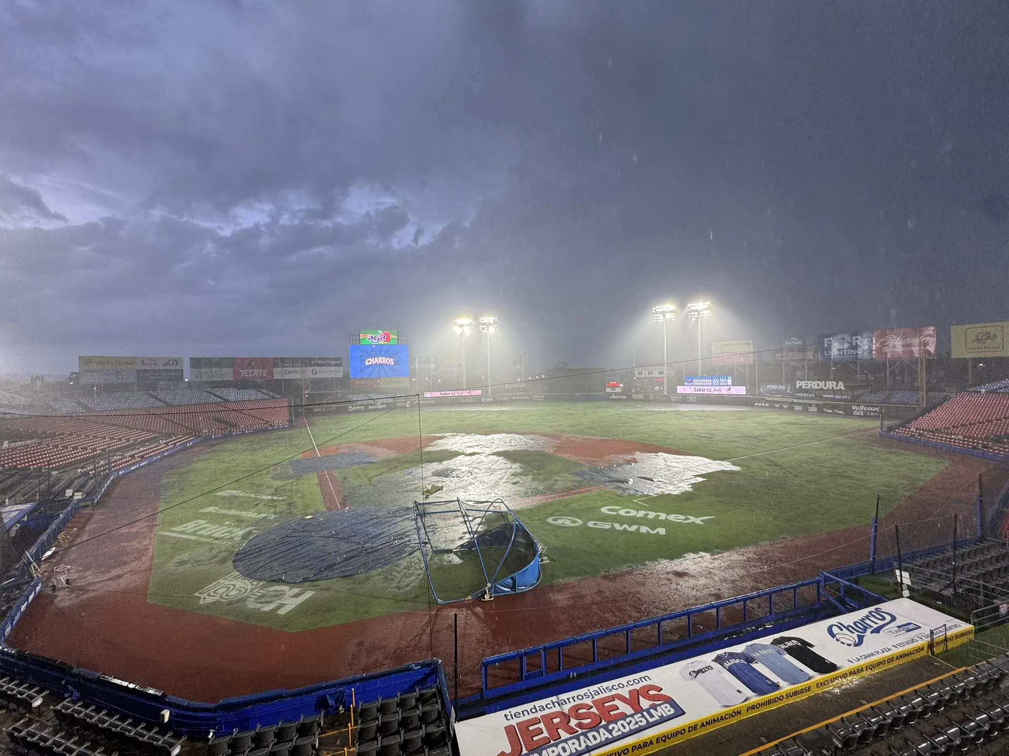 El Estadio Panamericano se inundó por la lluvia