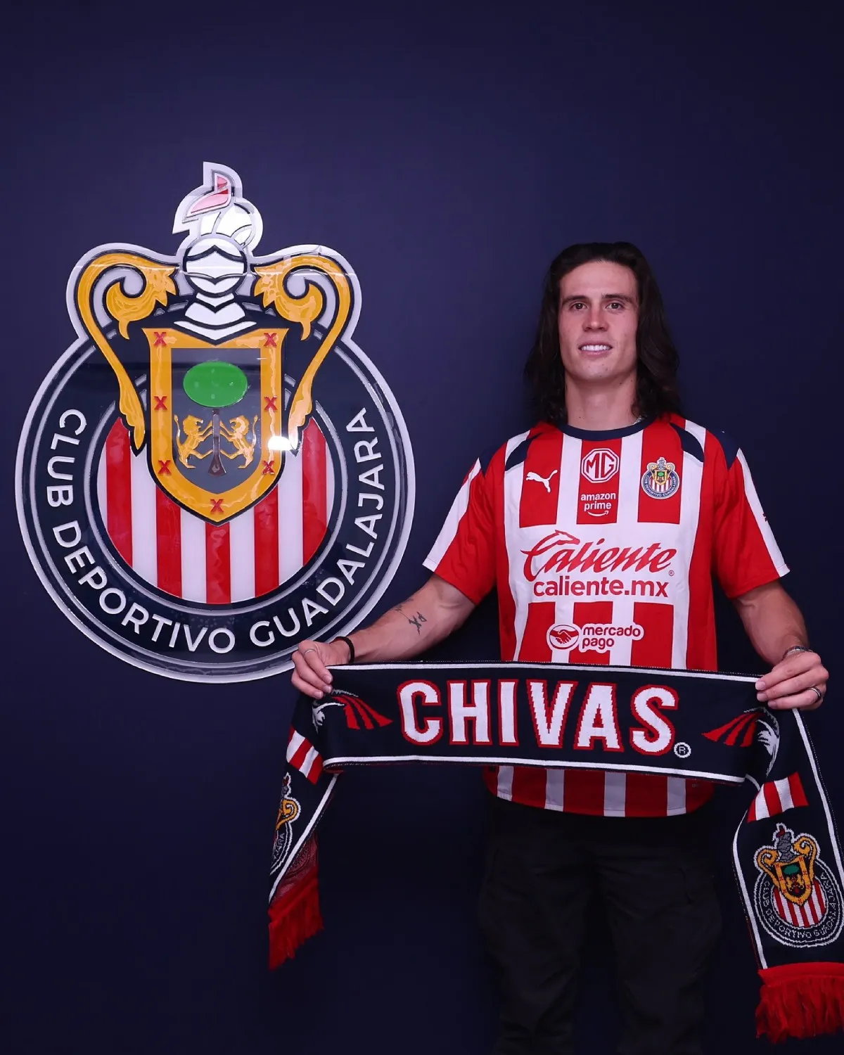 Uno de los fichajes | @Chivas