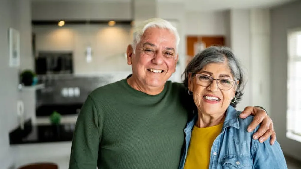 : Si tú o algún familiar ya cuenta con la credencial del INAPAM, no necesitan esperar al Día del Padre para aprovechar estos beneficios/iStock