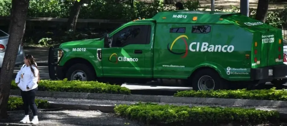 Nafin sería la encargada de administrar los fideicomisos de los bancos / Redes Sociales