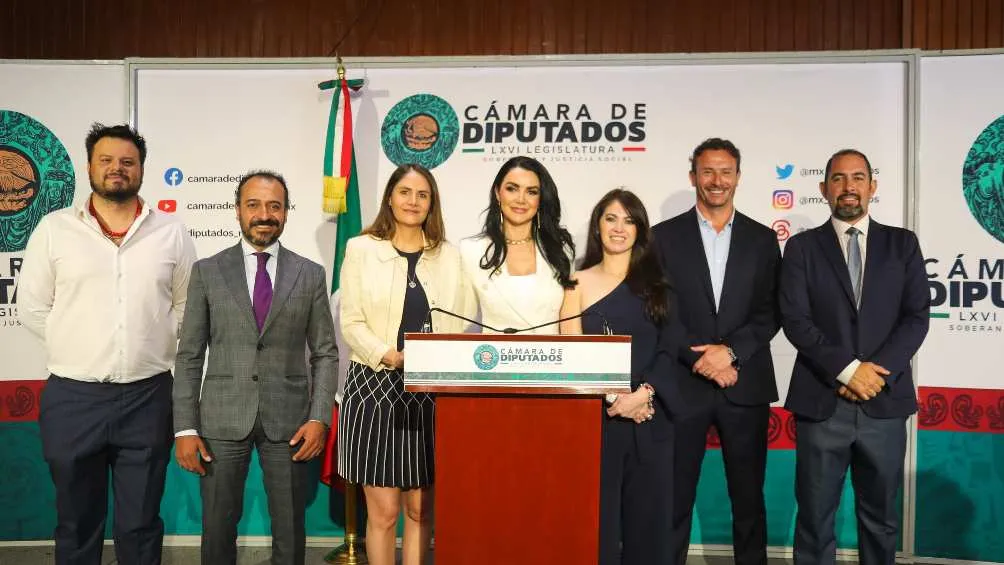 La iniciativa de ley fue propuesta por diputados de Morena y Partido Verde/X