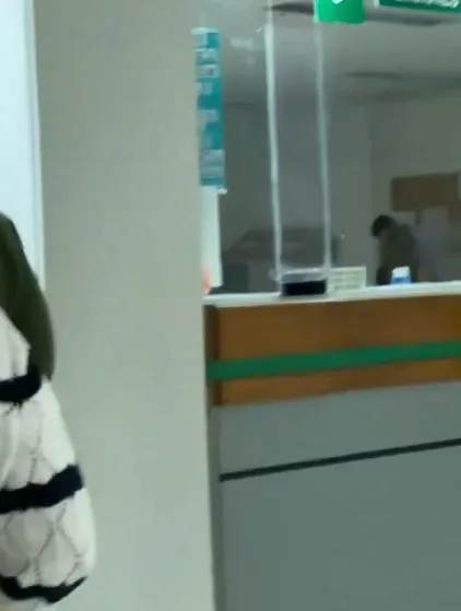 Una paciente del IMSS fue quien balconeó a los enamorados / Redes Sociales