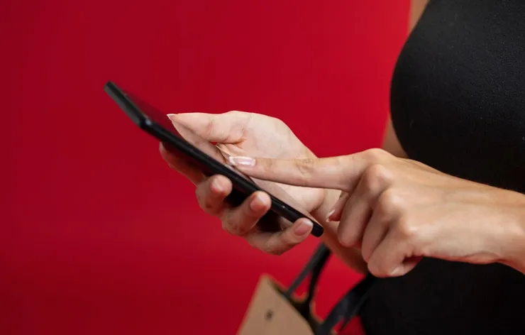 Una cibernauta supuestamente ofendió a una candidata y fue sancionada / FREEPIK