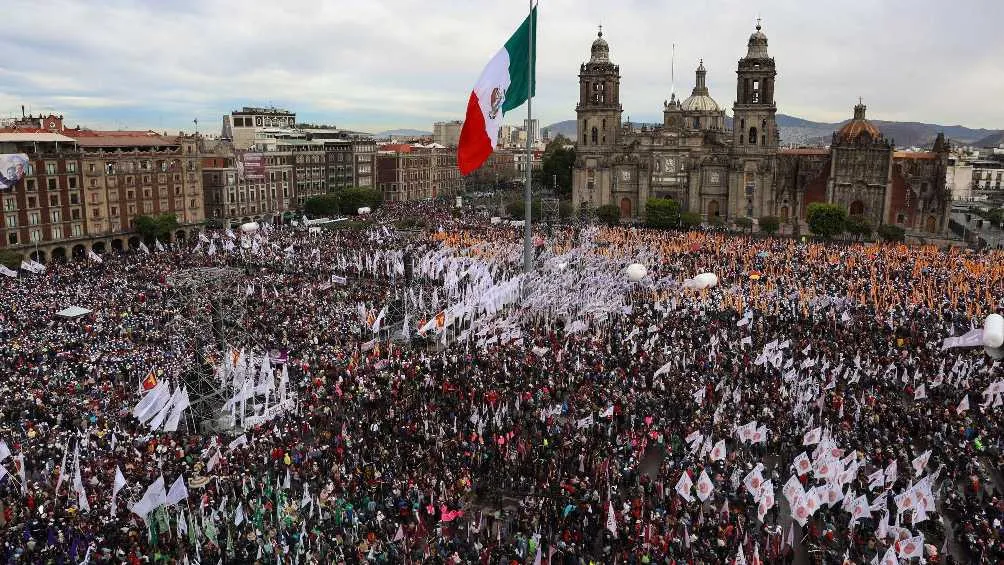 Miles de personas se dieron cita e el Zócalo de la CDMX/El Financiero