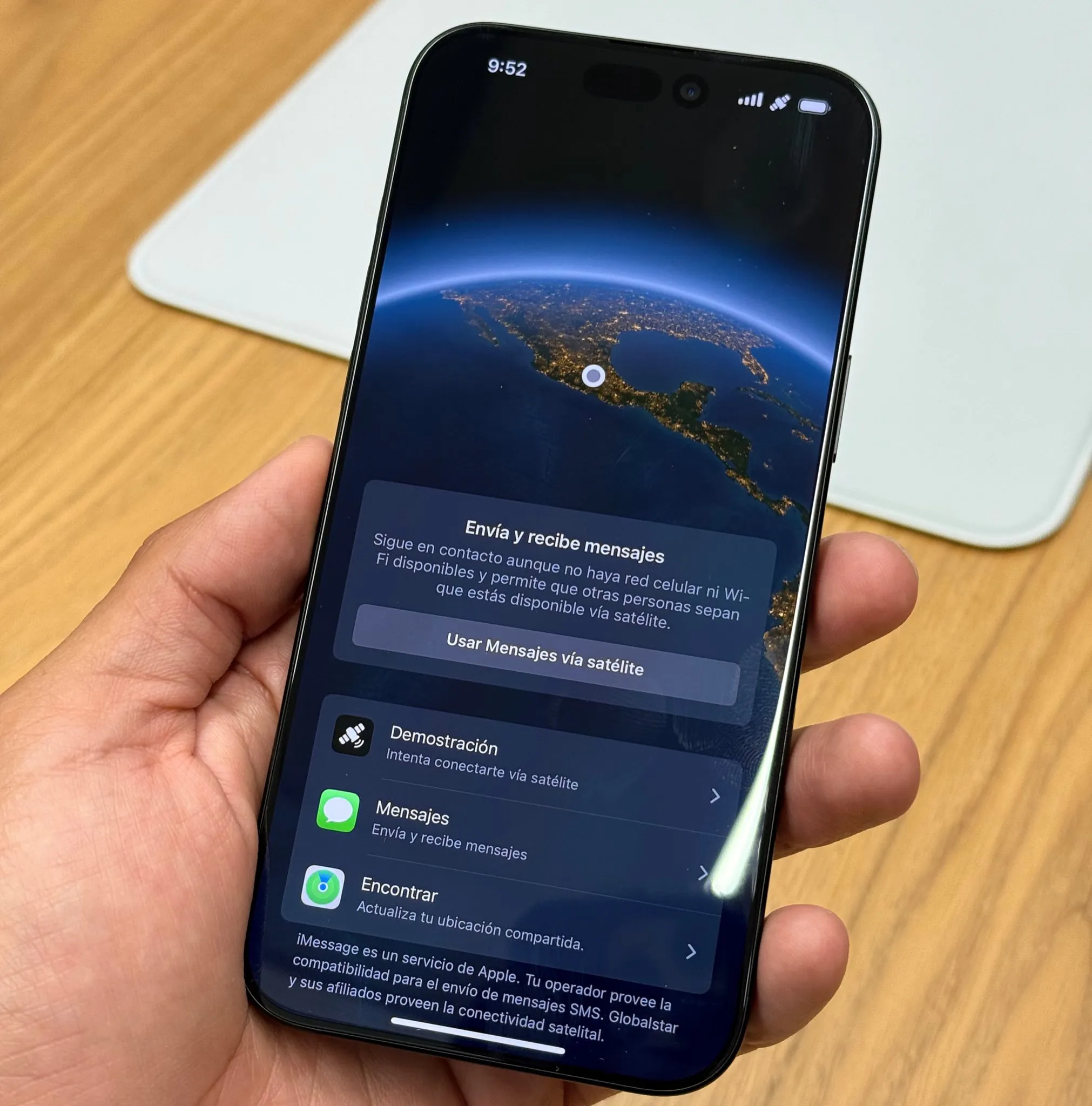 La conexión satelital es lo novedoso de Apple / X: @gabosalazar21