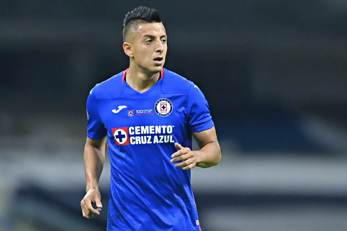 Alvarado con Cruz Azul | IMAGO7
