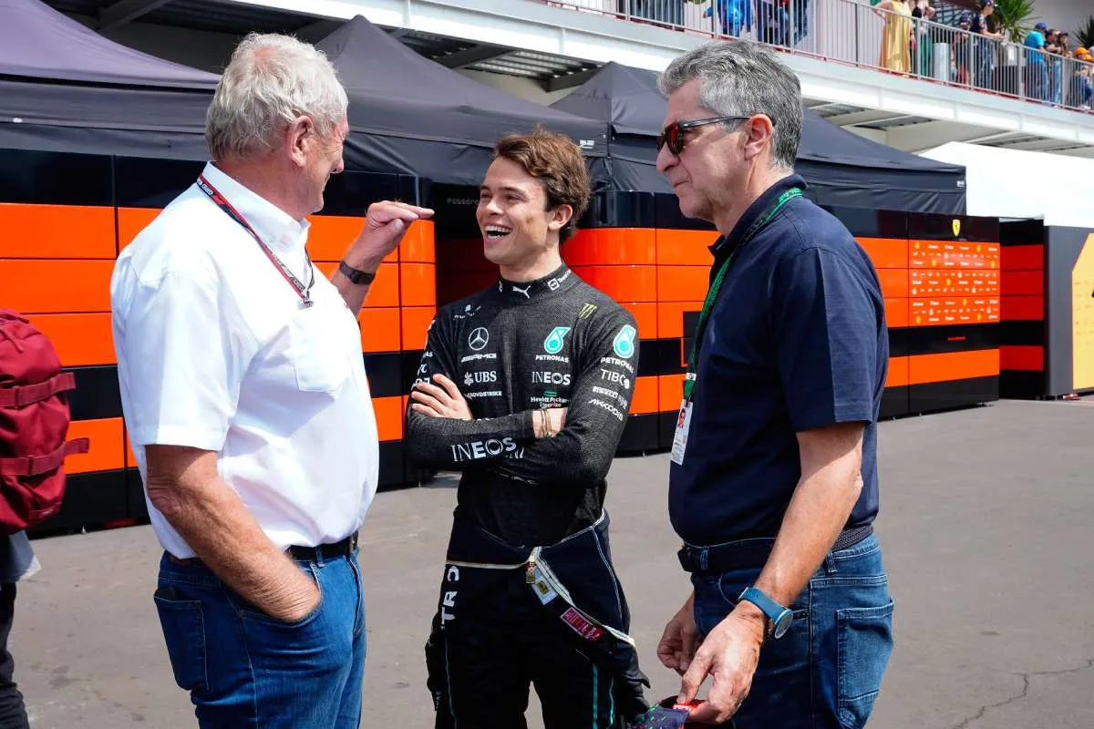 Helmut Marko y Nyck De Vries en el Gran Premio de México 2022