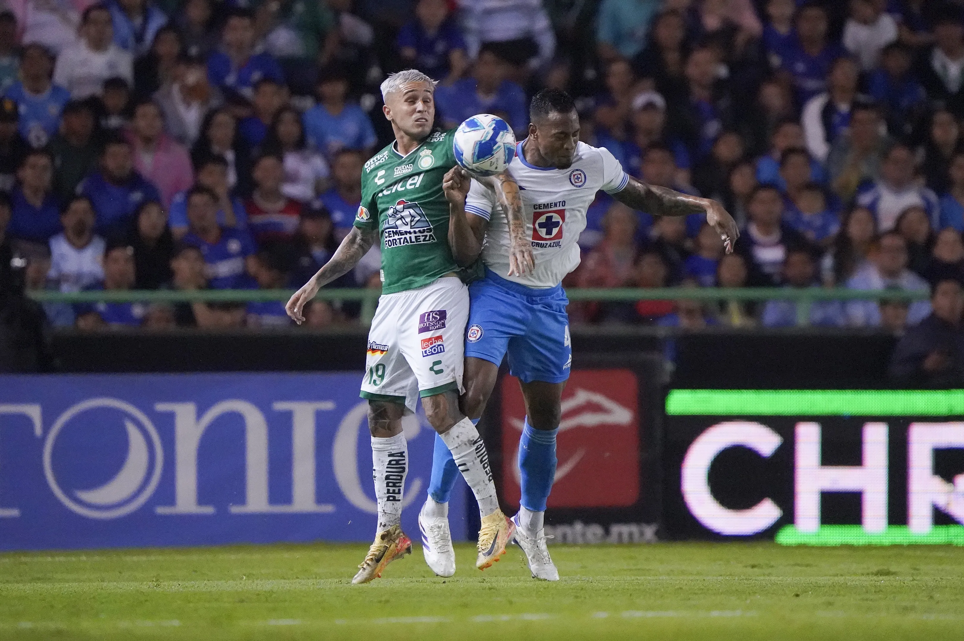 León y Cruz Azul se verán las caras este martes en la Jornada 16