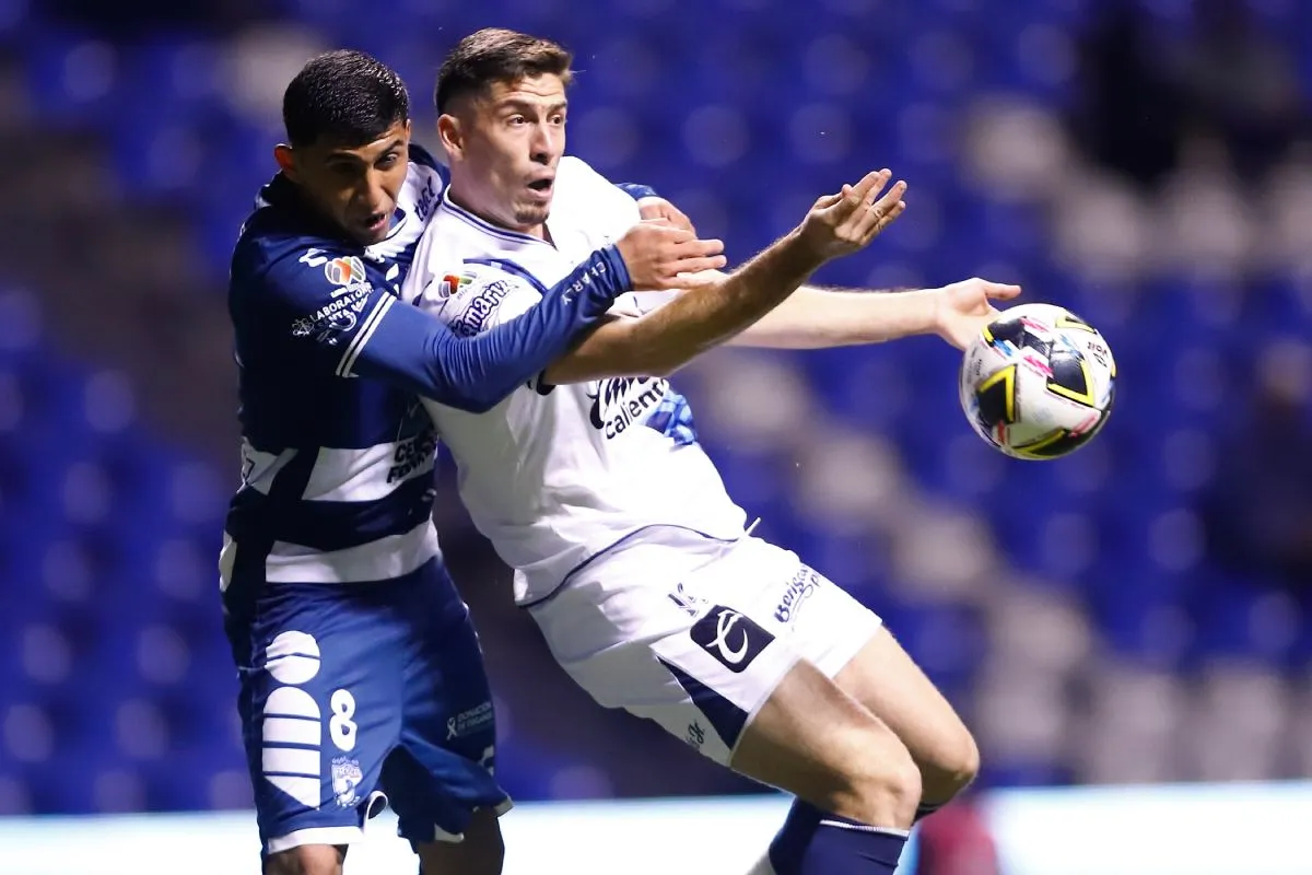 Ormeño en partido con Puebla