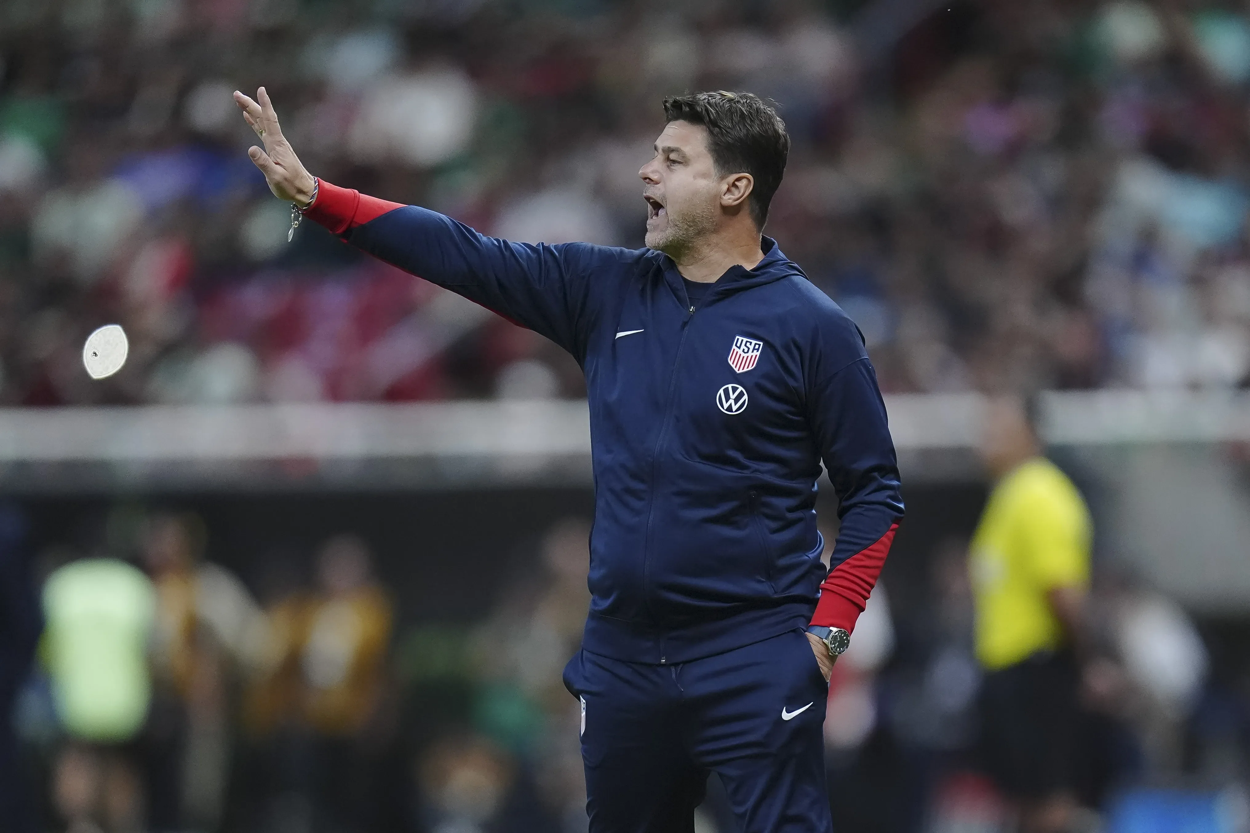 Pochettino da indicaciones