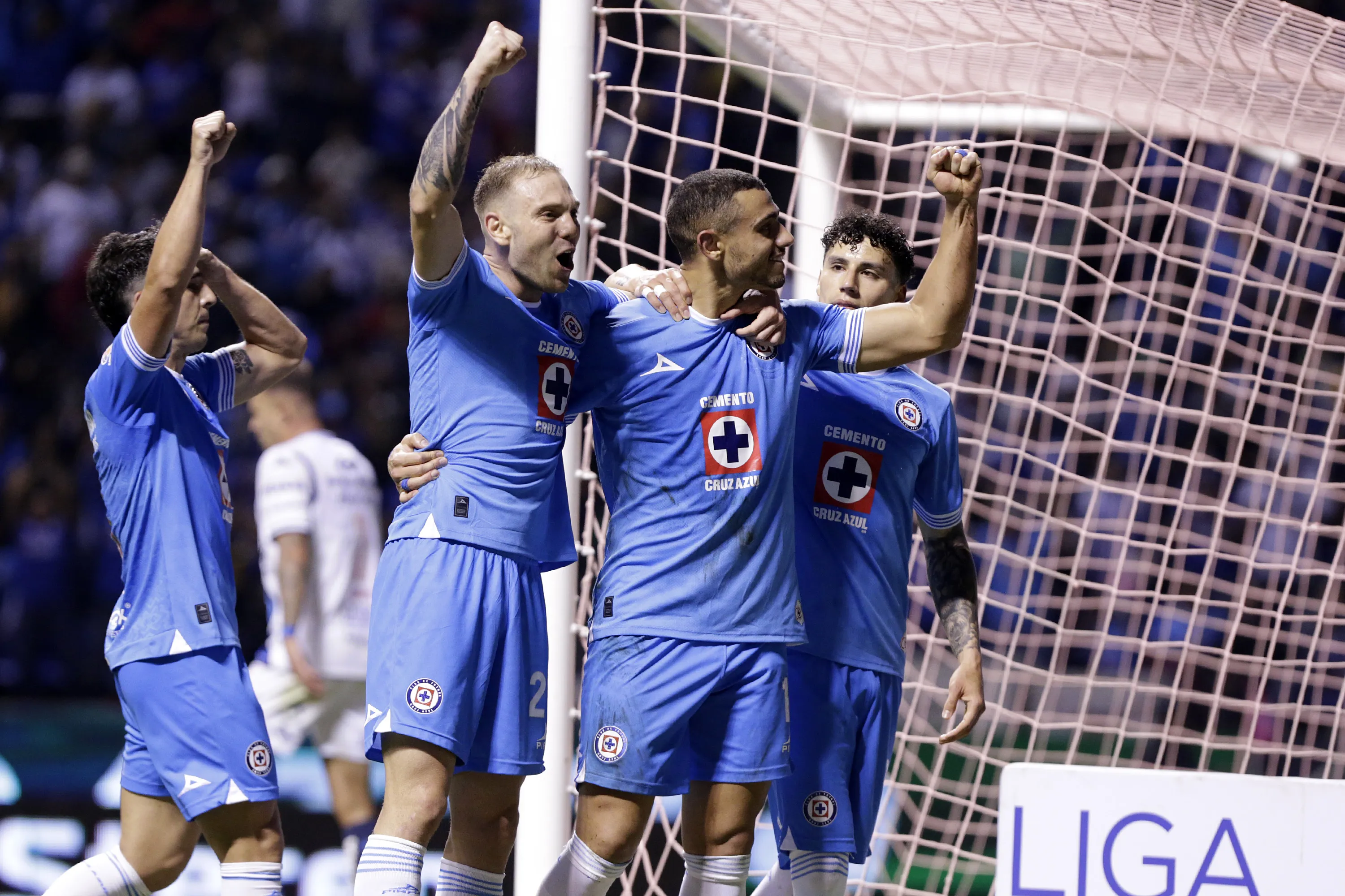 Los cementeros tratarán de llevarse el primer juego de la serie