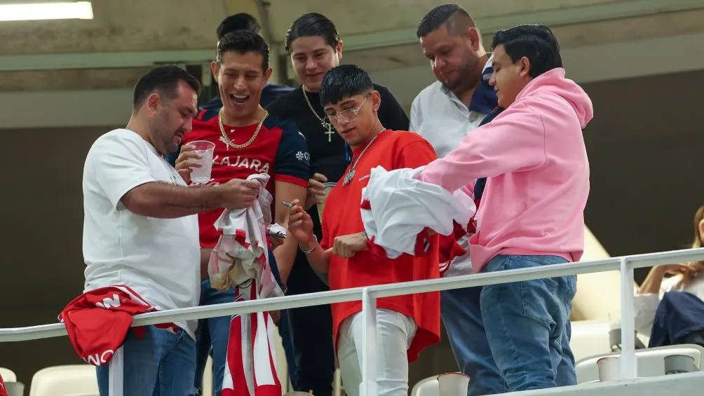 El delantero fue campeón de goleador con Chivas