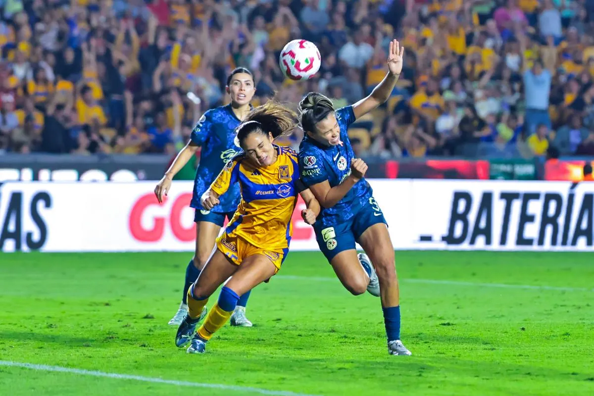 Prixcila Da Silva en partido contra Tigres en Liguilla del Apertura 2024