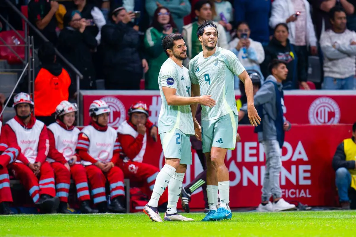 Jiménez le ganó la &quot;carrera&quot; a Santi Giménez