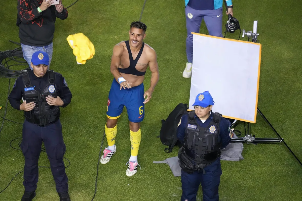 Jonathan dos Santos | IMAGO7