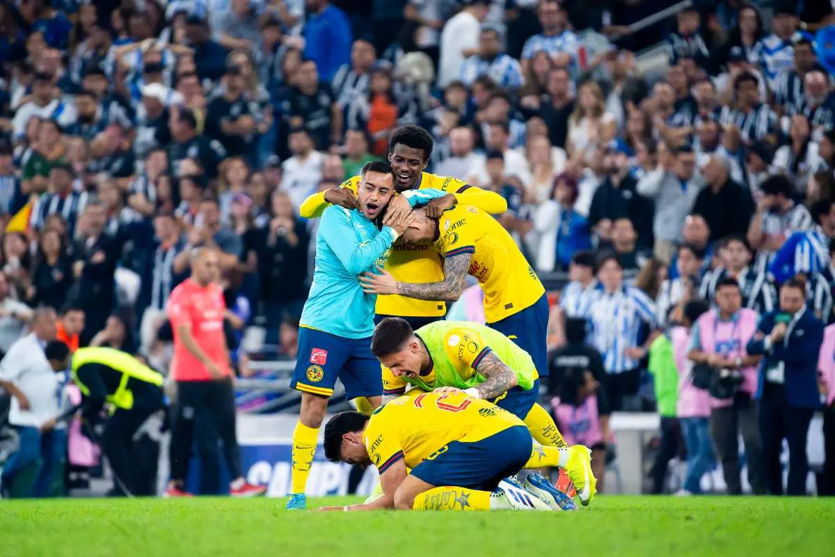 Jugadores de América en celebración