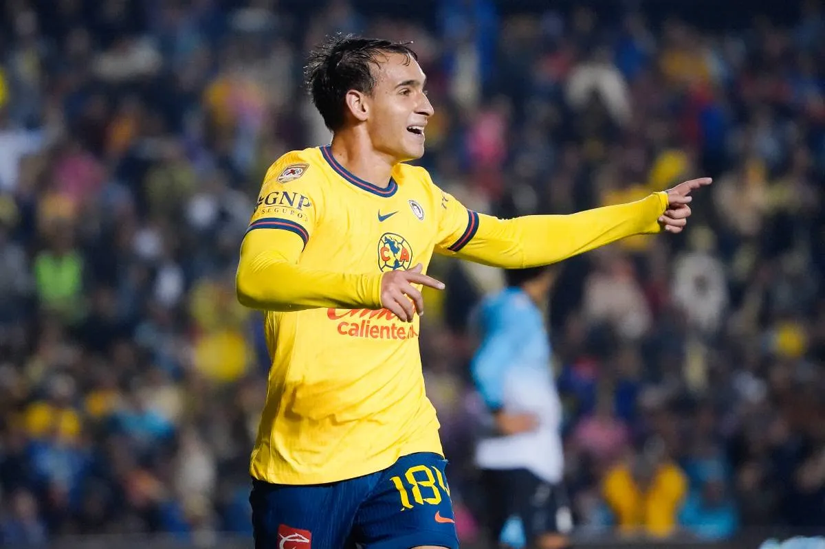 Antonio Álvarez en festejo de gol ante Gallos Blancos