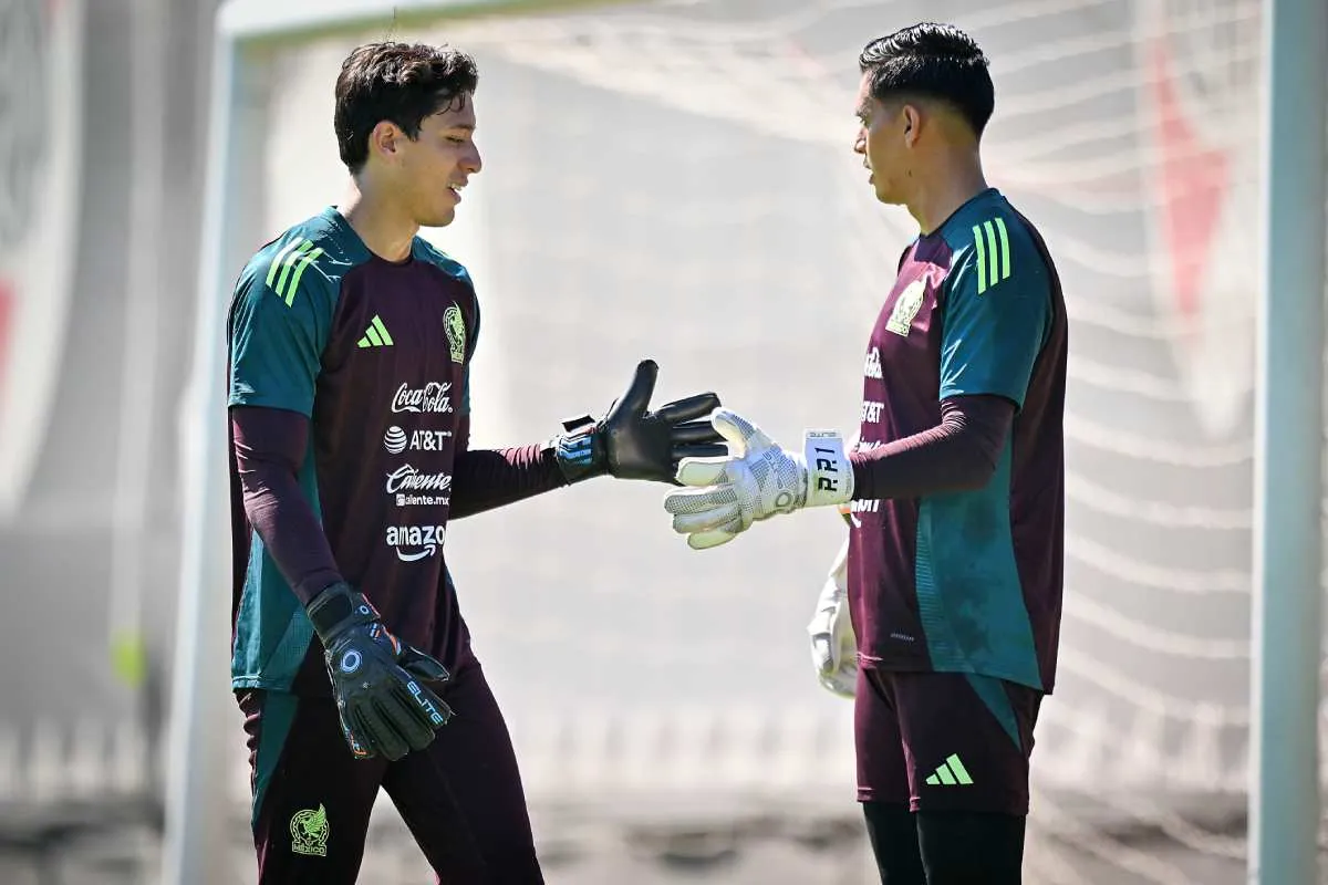 Fernando Tapia y Tala Rangel en entrenamiento con la Selección Mexicana