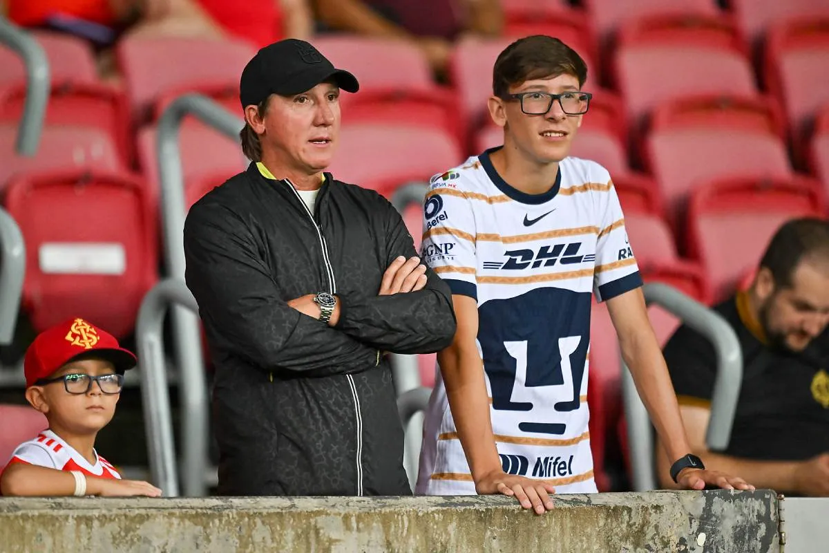Leandro Augusto en el partido de Inter de Porto Alegre ante la Selección Mexicana