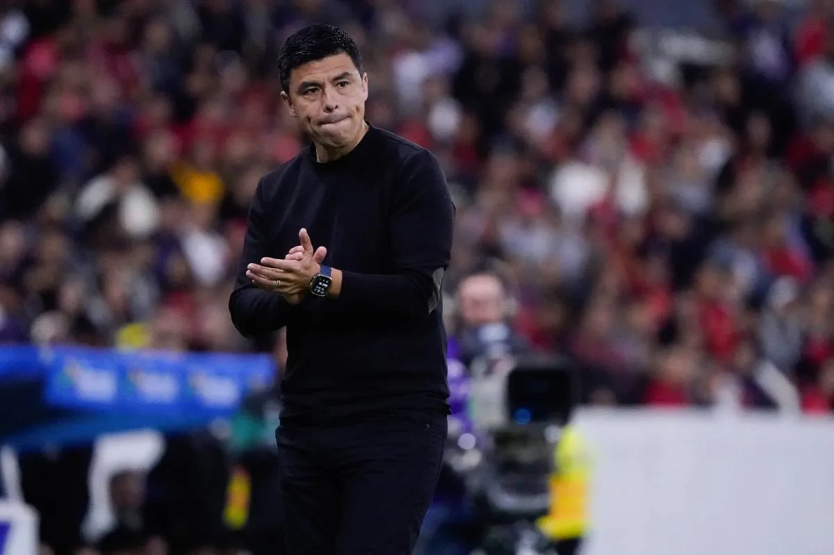 Gonzalo Pineda en partido con Atlas