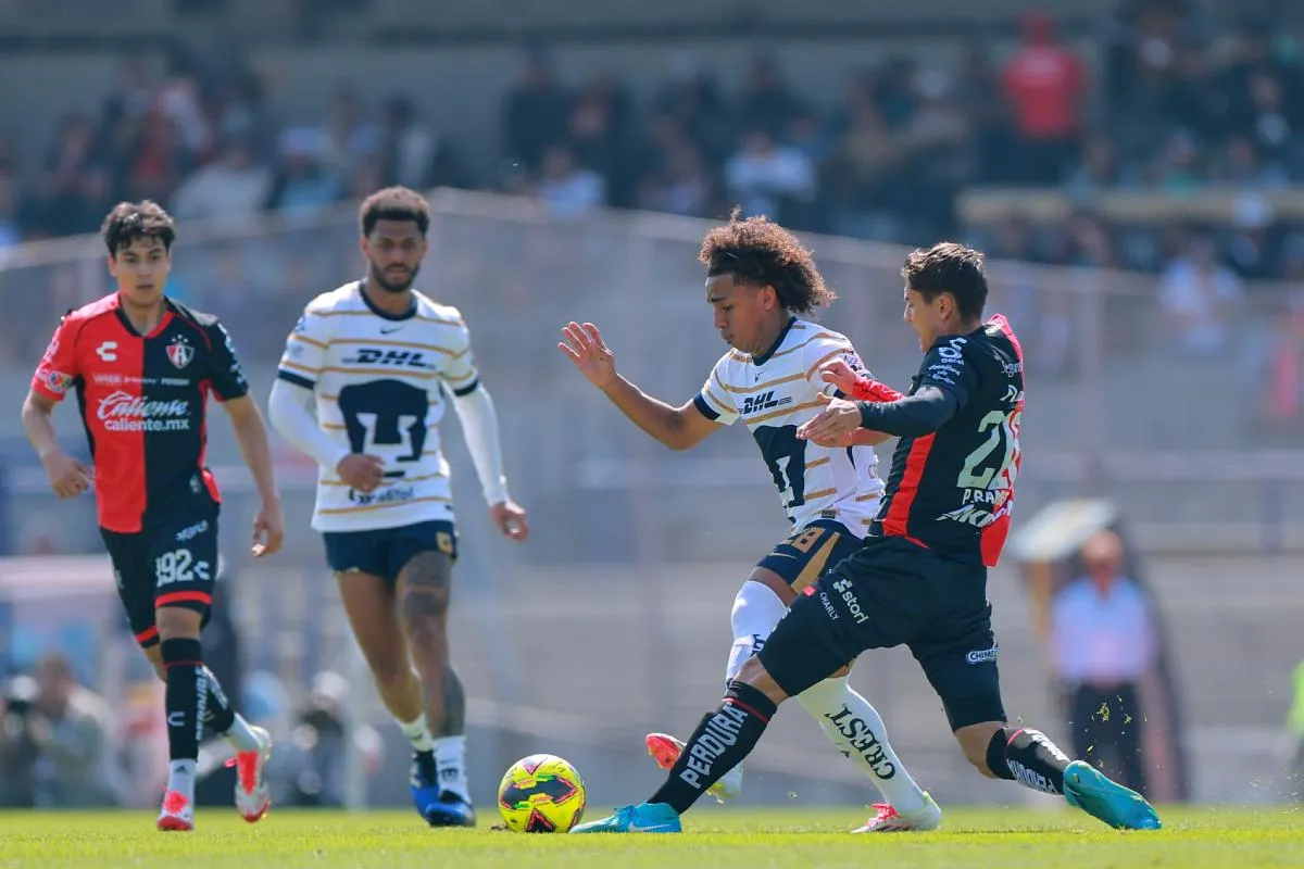 Carrasquilla entró en el segundo tiempo al campo