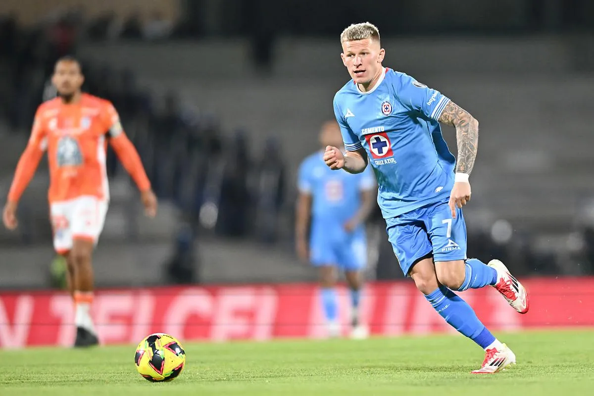 El mediocampista polaco es uno de los refuerzos de la Máquina este año