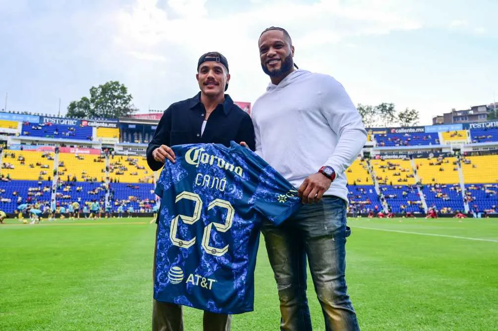 Dos Santos acompañó a Canó en el estadio