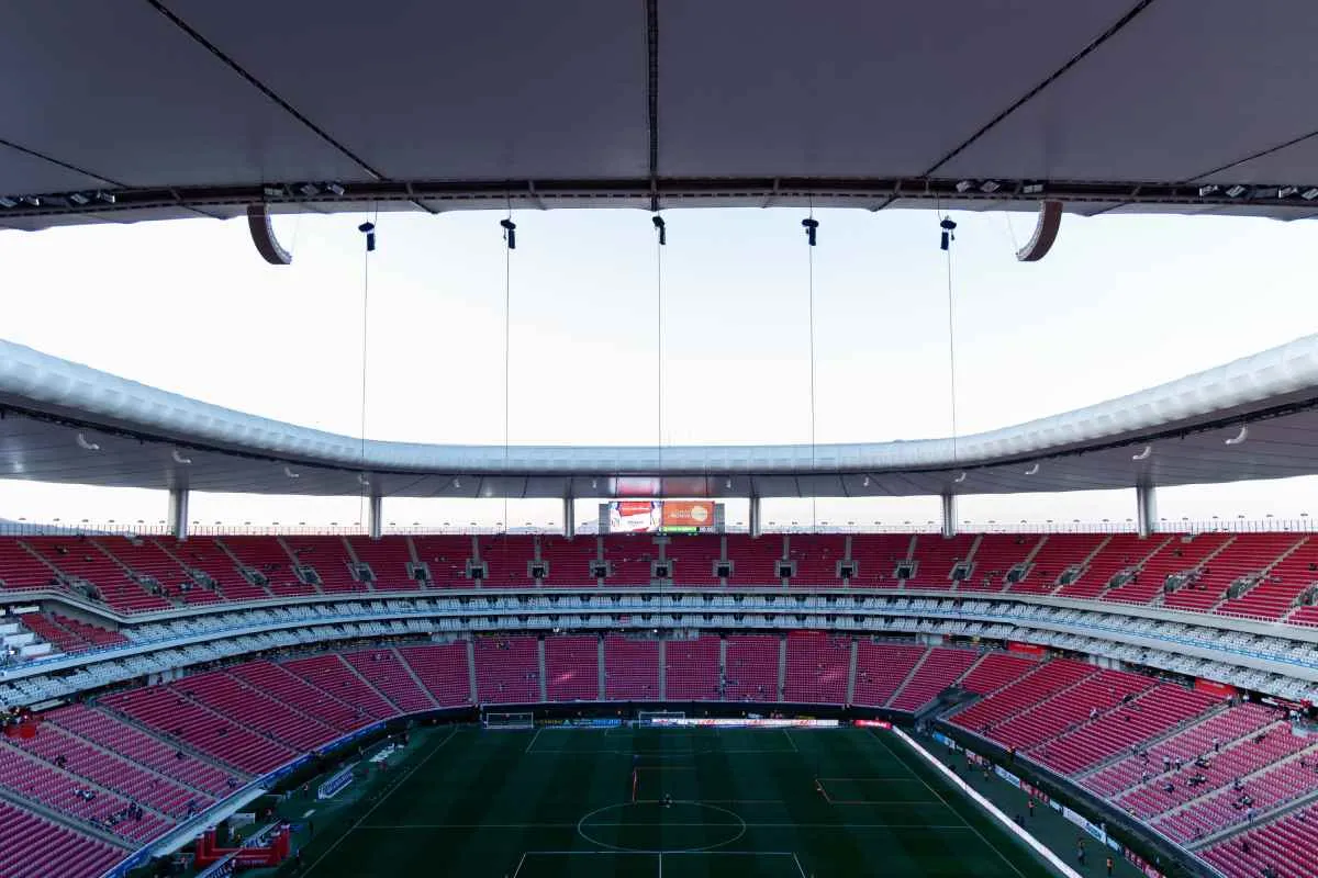 Las Chivas tendrán que cumplir un juego de suspensión