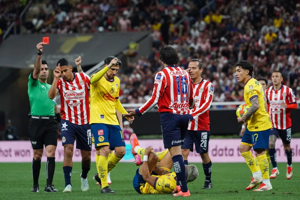 Expulsión de Cowell | IMAGO7