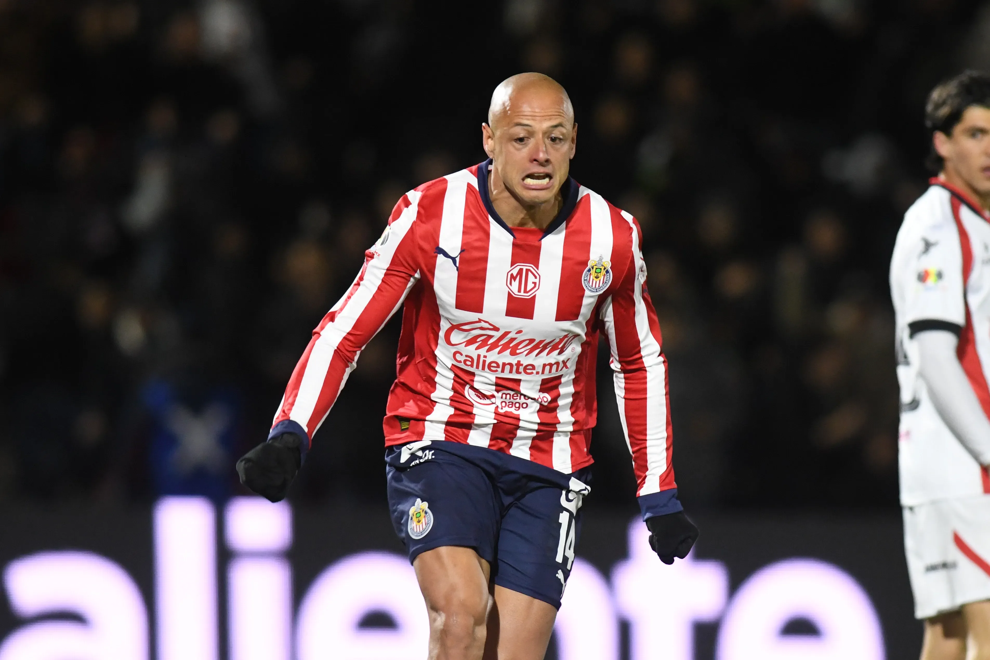 Gallito pide a jugadores seguir de ejemplo a Chicharito